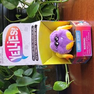 SPIDER 🕷 FUN Yellies Harry Scoots Yell voice motion action Surprise movements.